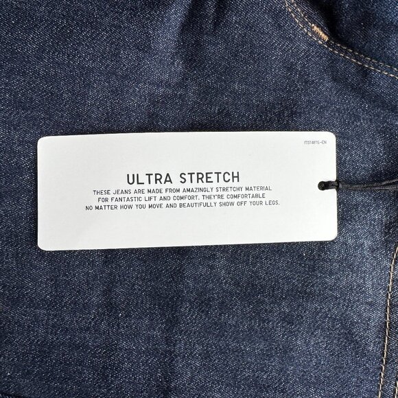 Women's NWT UNIQLO Dark Wash Straight Leg Ulta Stretch Skinny Jeans Small 27X33 - Picture 6 of 7
